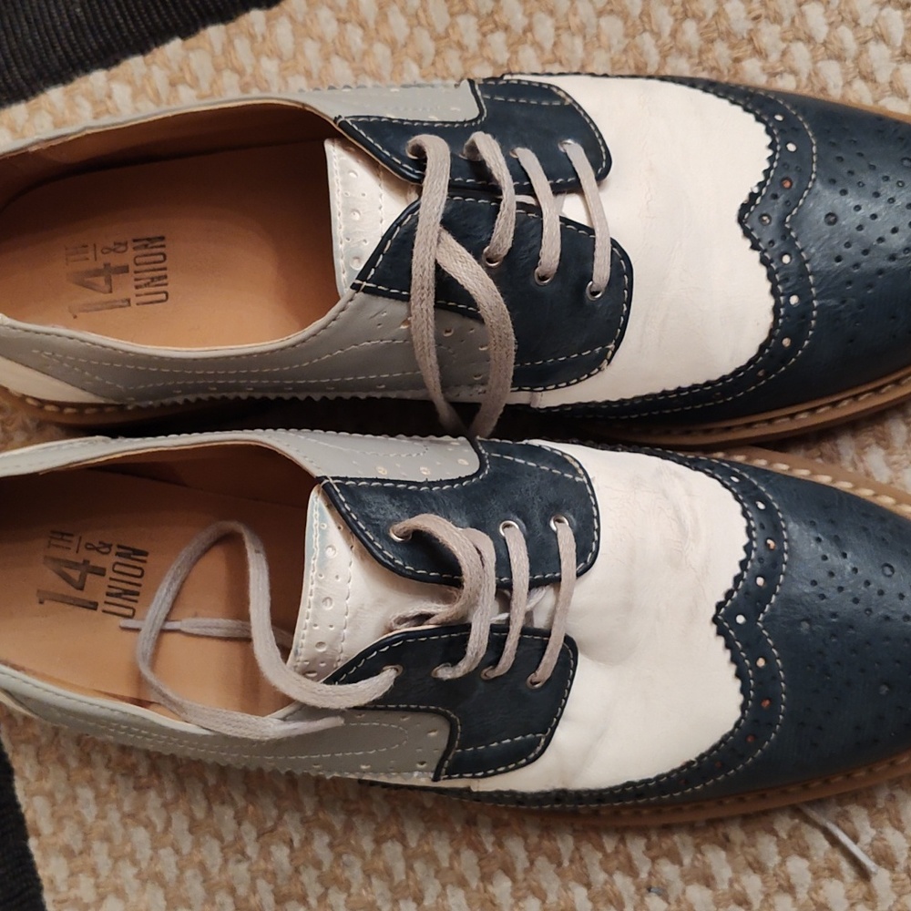 Ladies shoes